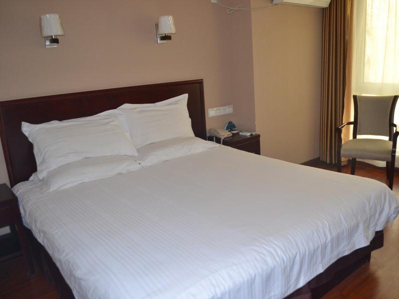 Greentree Inn Henan Luoyang Wangcheng Square Business Hotel Экстерьер фото